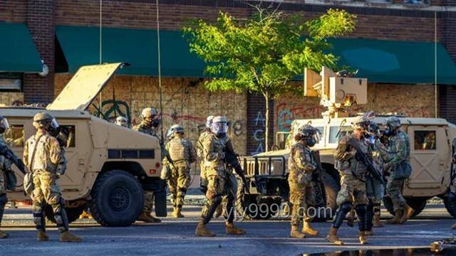 特朗普应对洛杉矶冲突：派遣国民警卫队，或动用军队